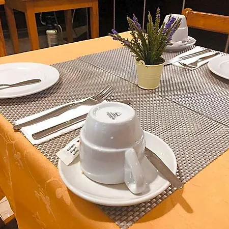 Otel Portinari 2*